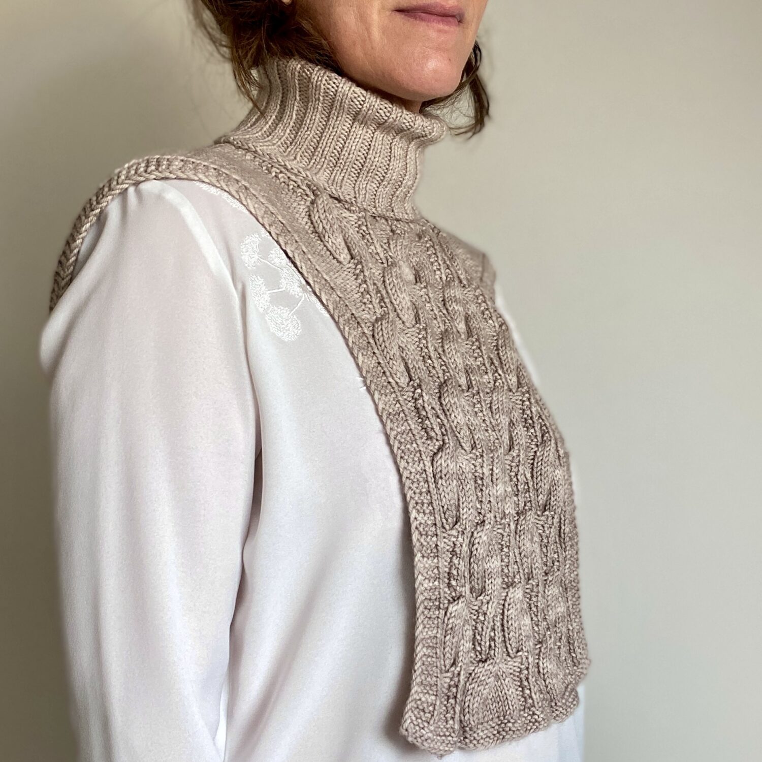 LYDIE NECK WARMER (EN) – Image 7